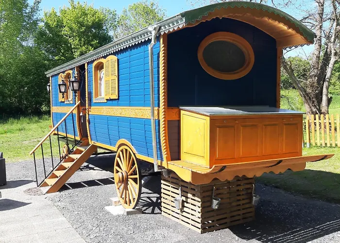 Du Cote De Lacoume Bed & Breakfast 3*