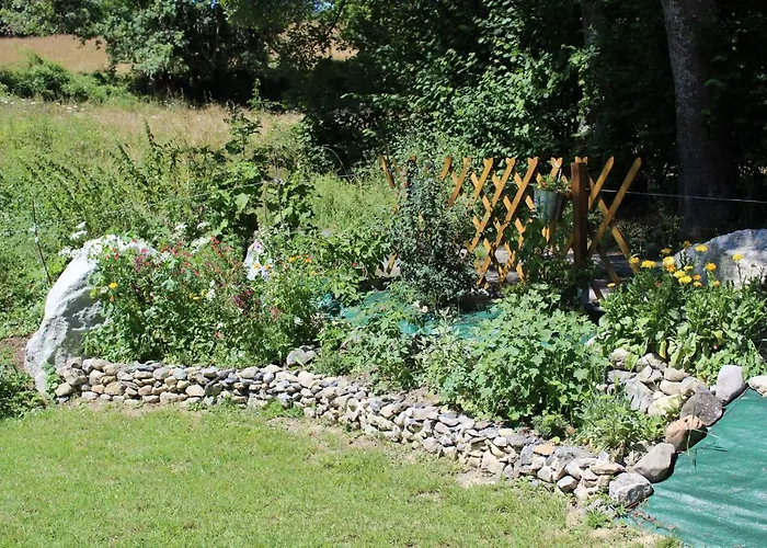 Du Cote De Lacoume Bed & Breakfast 3*