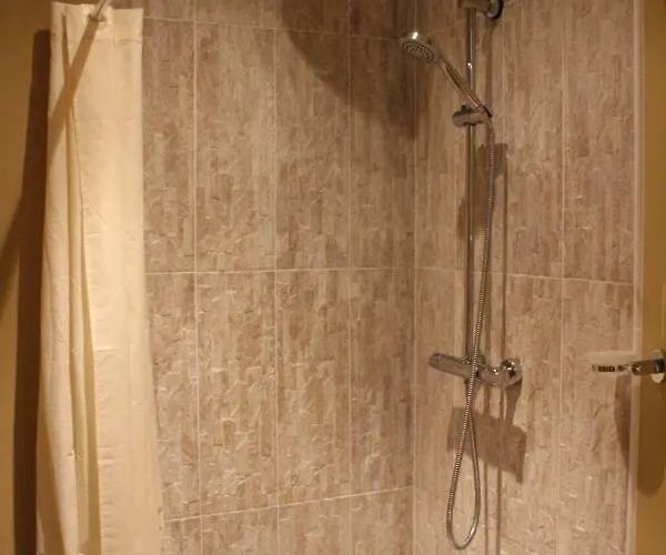 Du Cote De Lacoume Bed & Breakfast Anla