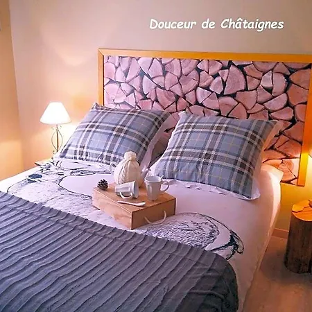 Du Cote De Lacoume Bed & Breakfast