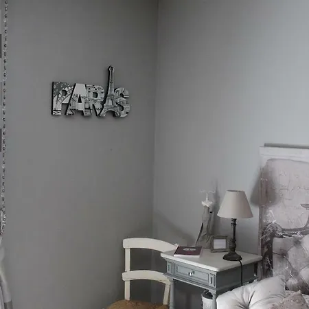 Du Cote De Lacoume Bed & Breakfast Anla