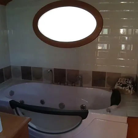 Du Cote De Lacoume 4*