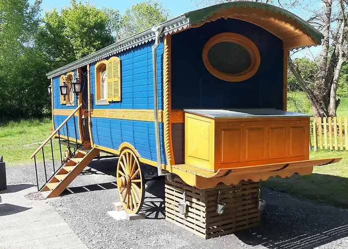 Du Cote De Lacoume 3*